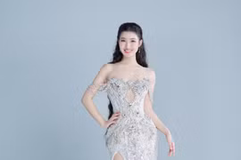 Trang phục dạ hội có tên gọi "Thanh Vân" của Phương Nhi. (Ảnh: CTV/Vietnam+)