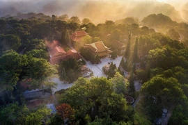 Thiền Viện Trúc Lâm, Đà Lạt đẹp mộng mị dưới ánh bình minh. (Ảnh: CTV/Vietnam+)