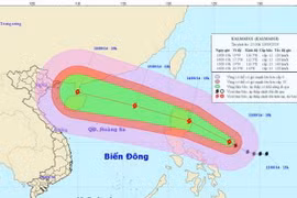 Bão Kalmaegi diễn biến phức tạp, di chuyển rất nhanh vào Biển Đông