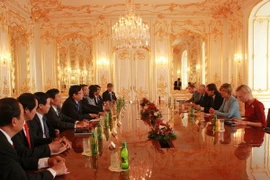 Đoàn đại biểu cấp cao Quốc hội Việt Nam làm việc tại Slovakia