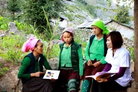 Phó Chủ tịch Quốc hội tiếp đoàn các dân tộc thiểu số Hà Giang