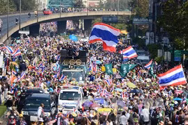 Người biểu tình chống chính phủ tại Bangkok. (Nguồn: THX/TTXVN)
