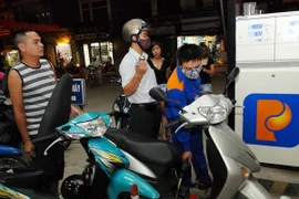 Đảm bảo cung ứng đủ xăng E5 RON 92 cho thị trường miền Trung