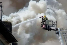 Bình Dương: Hỏa hoạn thiêu rụi tiệm cắt tóc, 2 người thương vong