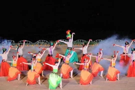 2.600 nghệ sĩ đã tham gia biểu diễn tại Festival Huế 2014