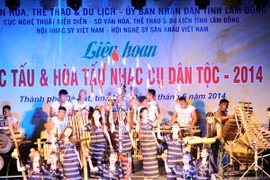 500 nghệ nhân trình diễn nhạc cụ dân tộc tại phố núi Đà Lạt