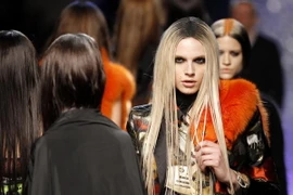 Người mẫu lưỡng tính Pejic chính thức thừa nhận đã chuyển giới