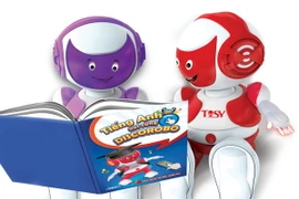 TOSY ra mắt DiscoRobo phiên bản mới dạy tiếng Anh cho trẻ em