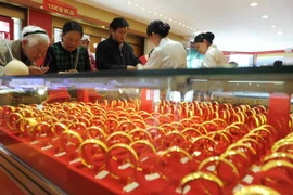Giá vàng giảm sâu sau khi quỹ SPDR Gold Trust xả hàng