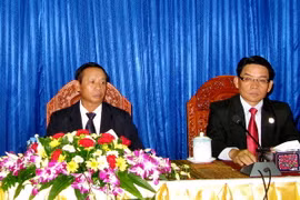 Không ngừng vun đắp mối quan hệ đặc biệt Việt Nam và Lào 