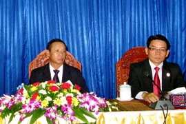 Không ngừng vun đắp mối quan hệ đặc biệt Việt Nam và Lào 