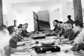 Triển lãm ảnh kỷ niệm 25 năm lực lượng vũ trang Quảng Ngãi