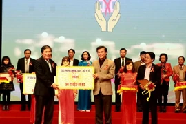 Hà Nội dành 3,3 tỷ đồng cho Quỹ hỗ trợ trẻ em có HIV/AIDS
