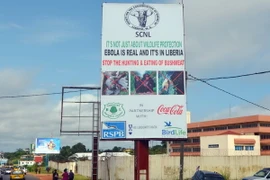 Các hãng hàng không thế giới tiếp tục tránh vùng dịch Ebola