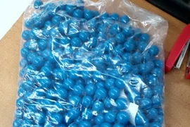 Hải quan TP.HCM thu giữ gần 200.000 viên đạn sơn nhập lậu 