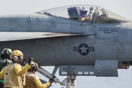 Bộ Quốc phòng Mỹ tuyên bố tăng cường chiến dịch không kích IS