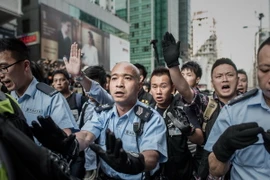 Cảnh sát Hong Kong hoàn thành việc giải tỏa đường Nathan