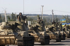 Ukraine: Các quận Bắc Donetsk rung chuyển bởi trọng pháo 