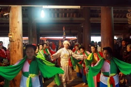 Thái Bình: Từng bừng lễ khai hội chùa Keo mùa Thu 2014