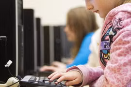Hơn 4 tỷ người trên thế giới vẫn chưa biết sử dụng Internet