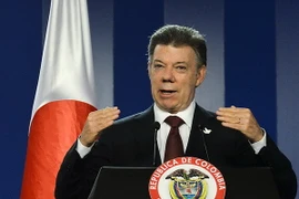 Colombia đình chỉ đàm phán hòa bình với lực lượng FARC