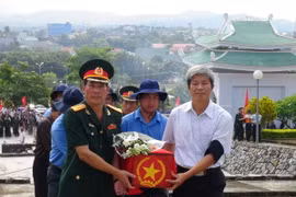 Bình Thuận an táng 9 hài cốt liệt sỹ hy sinh trong chiến tranh