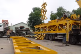 Buộc hạ tải xe chở hàng quá khổ, quá tải trên Quốc lộ 1A