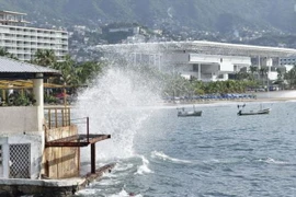 Cơn bão lớn Simon đe dọa bán đảo Baja California của Mexico