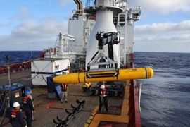 [Photo] Triển khai Bluefin-21 tìm máy bay mất tích MH370