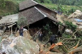 Vụ lở núi ở Cao Bằng: Gia đình bị nạn không có chỗ để chuyển đi