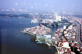 Danh thắng Hồ Tây - tiềm năng kinh tế du lịch còn "ngủ quên"