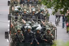 "Phần tử ly khai ở Tân Cương học cách tấn công khủng bố của IS"