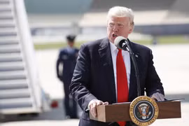 Tổng thống Mỹ Donald Trump trong bài phát biểu ở Milwaukee, Wisconsin ngày 13/6. (Nguồn: EPA/TTXVN)