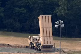 Hệ thống phòng thủ tên lửa tầm cao giai đoạn cuối (THAAD) của Mỹ được triển khai tại Seongju, Hàn Quốc ngày 30/5. (Nguồn: EPA/TTXVN)