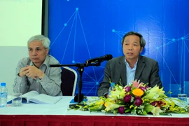 Ông Nguyễn Trung Chính (phải) là người chèo lái CMC trong thời gian tới. (Ảnh: CMC)