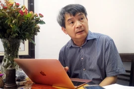 Giáo sư Ngô Việt Trung thẳng thắn cho hay nơi ông công tác cũng không giữ được nhiều nhà khoa học hàng đầu. (Ảnh: Trung Hiền/Vietnam+)