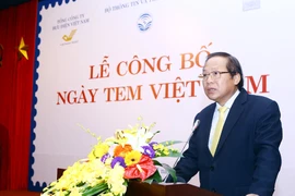 Bộ trưởng Trương Minh Tuấn cho hay, Ngày Tem Việt Nam ra đời sẽ góp phần khẳng định vai trò lịch sử của tem bưu chính. (Ảnh: M.Quyết/Vietnam+)