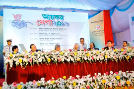 Lãnh đạo FPT và Tổng cục thuế Bangladesh tham gia lễ vận hành hệ thống BITAX. (Nguồn: FPT)