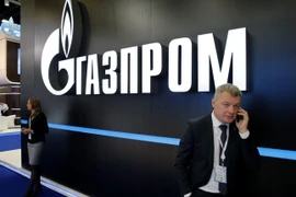 Logo của công ty Gazprom tại diễn đàn khí đốt quốc tế St. Petersburg, Nga. (Nguồn: EPA/TTXVN)