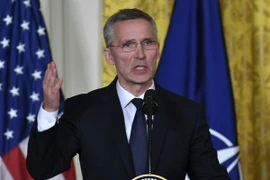 Tổng thư ký NATO Jens Stoltenberg phát biểu tại cuộc họp báo ở Washington, DC ngày 12/4. (Nguồn: AFP/TTXVN)