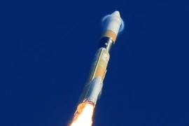 [Infographics] Nhật Bản phóng vệ tinh siêu nhỏ TRICOM-1