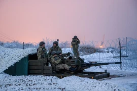 Lính biên phòng Ukraine trong một chiến dịch gần Mariupol, thuộc khu vực Donetsk ngày 31/12/2016. (Nguồn: EPA/TTXVN)