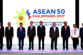 Các Ngoại trưởng tại lễ khai mạc Hội nghị AMM lần thứ 50 ở Manila (Philippines) ngày 5/8. (Nguồn: EPA/TTXVN)