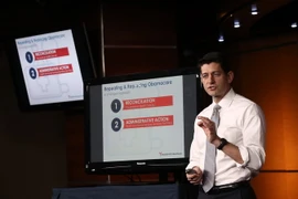 Chủ tịch Hạ viện Mỹ Paul Ryan trình bày kế hoạch thay thế luật Obamacare bằng dự thảo Luật AHCA tại Washington, DC ngày 9/3. (Nguồn: AFP/TTXVN)