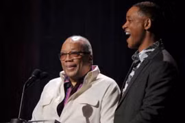 Diễn viên-ca sỹ-rapper người Mỹ Will Smith và nhà sản xuất âm nhạc Quincy Jones tại nhà hát Alicia Alonso ở La Havana ngày 30/4. (Nguồn: AFP)