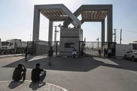 Cửa khẩu biên giới Rafah giữa Dải Gaza với Ai Cập ngày 15/11. (Nguồn: AFP/TTXVN)