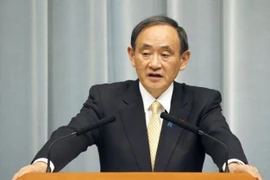Chánh văn phòng Nội các Nhật Bản Yoshihide Suga tại cuộc họp báo ở Tokyo. (Nguồn: Kyodo/TTXVN)
