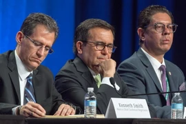 Bộ trưởng Kinh tế Ildefonso Guajardo Villarreal (giữa) tại vòng tái đàm phán thứ nhất Hiệp định NAFTA ở Washington, DC ngày 16/8. (Nguồn: AFP/TTXVN)