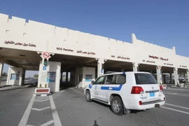 Cửa khẩu Abu Samrah của Qatar trên tuyến biên giới đường bộ với Saudi Arabia. (Nguồn: AFP/TTXVN)