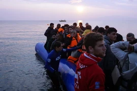 Người di cư tới đảo Lesbos, Hy Lạp ngày 20/3/2016. (Nguồn: AFP/TTXVN)